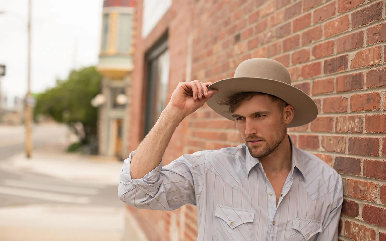 ARROW WIDE STIFF BRIM HAT - GUNMETAL