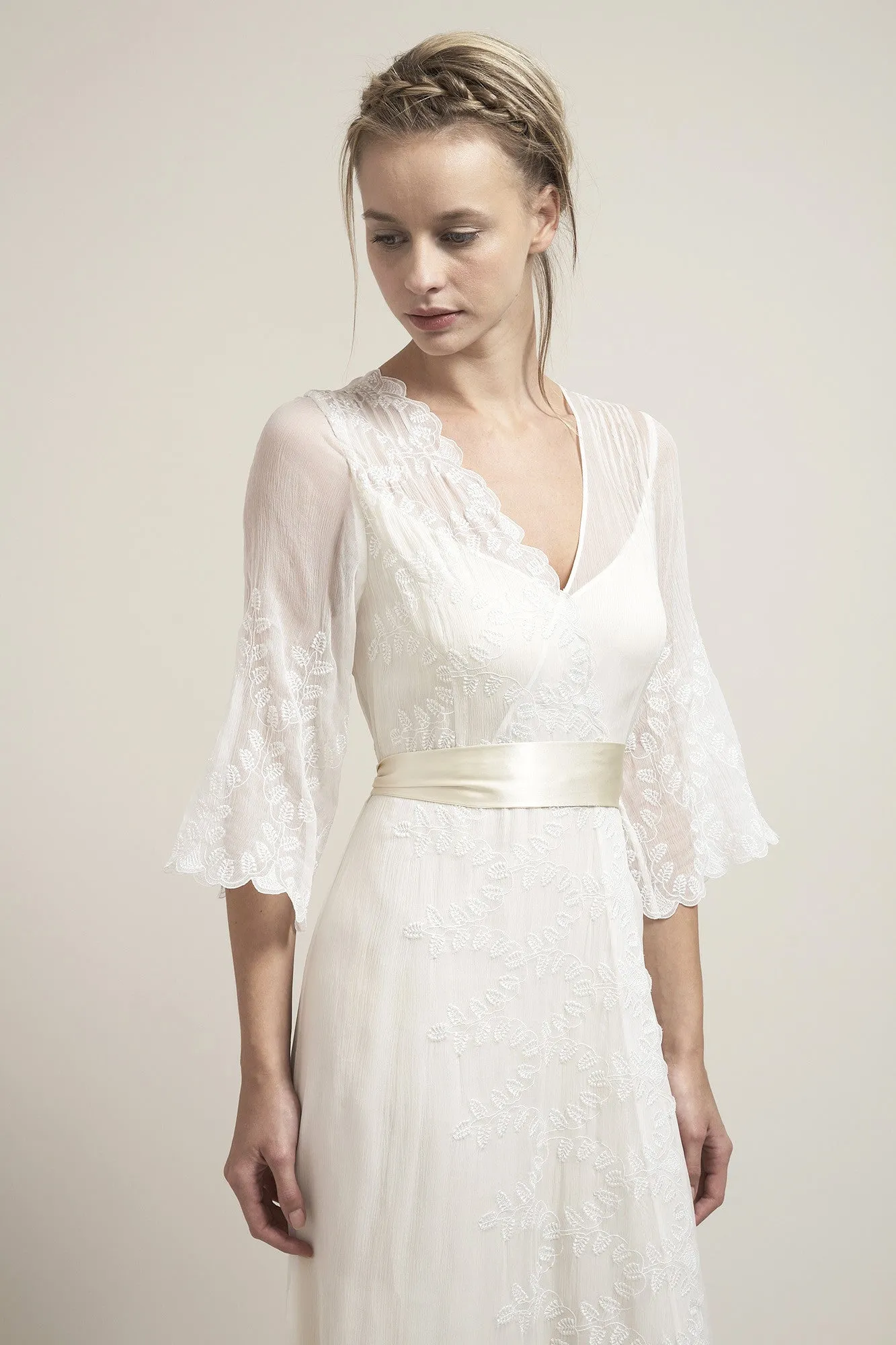 LD6001 Bohemian Wedding Dress With Sleeves